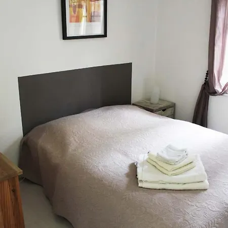 10 Pers - Piscine - *